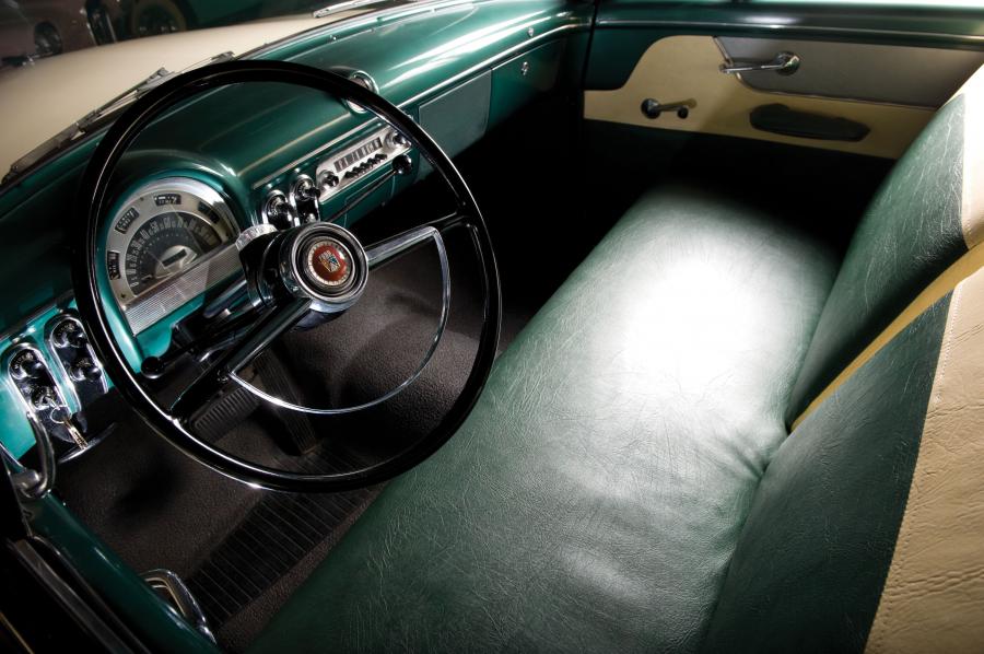  Ford Crestline Sunliner Convertible 1953 года  (фото 27 из 29)